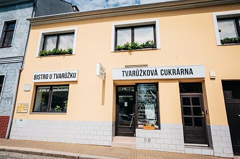 Tvaruzkova-cukrarna-3.JPG